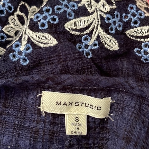 Max Studio Top - Picture 3 of 3